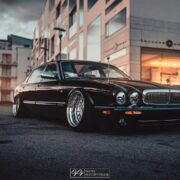 Bagged Jaguar XJ (X300) / Daimler Super V8 on Custom Air Suspension