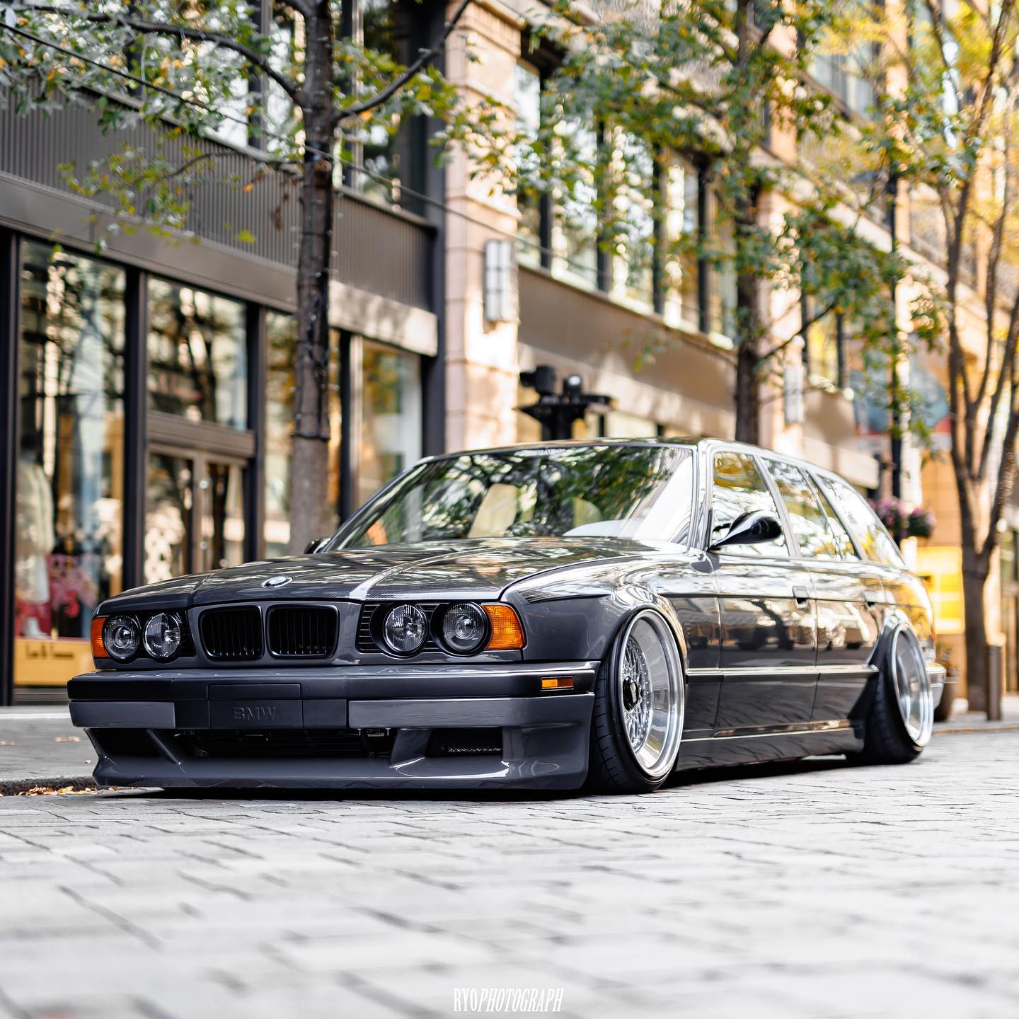 Stanced BMW M5 E34 Touring with BBS rims