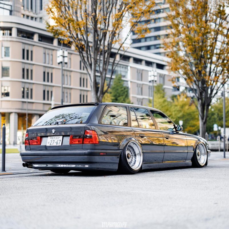 Stanced BMW E34 Touring with M5 Engine Swap and Air Suspension ...