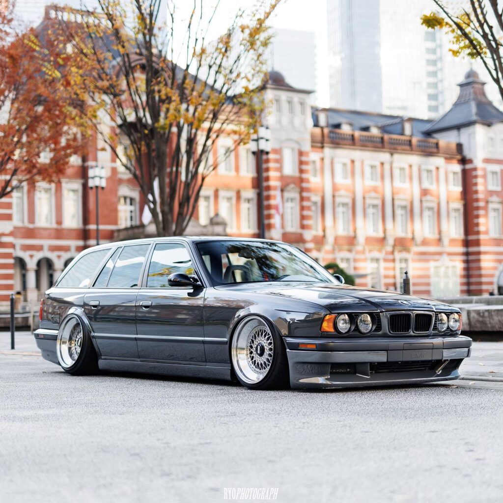 Stanced BMW E34 Touring with M5 Engine Swap and Air Suspension ...