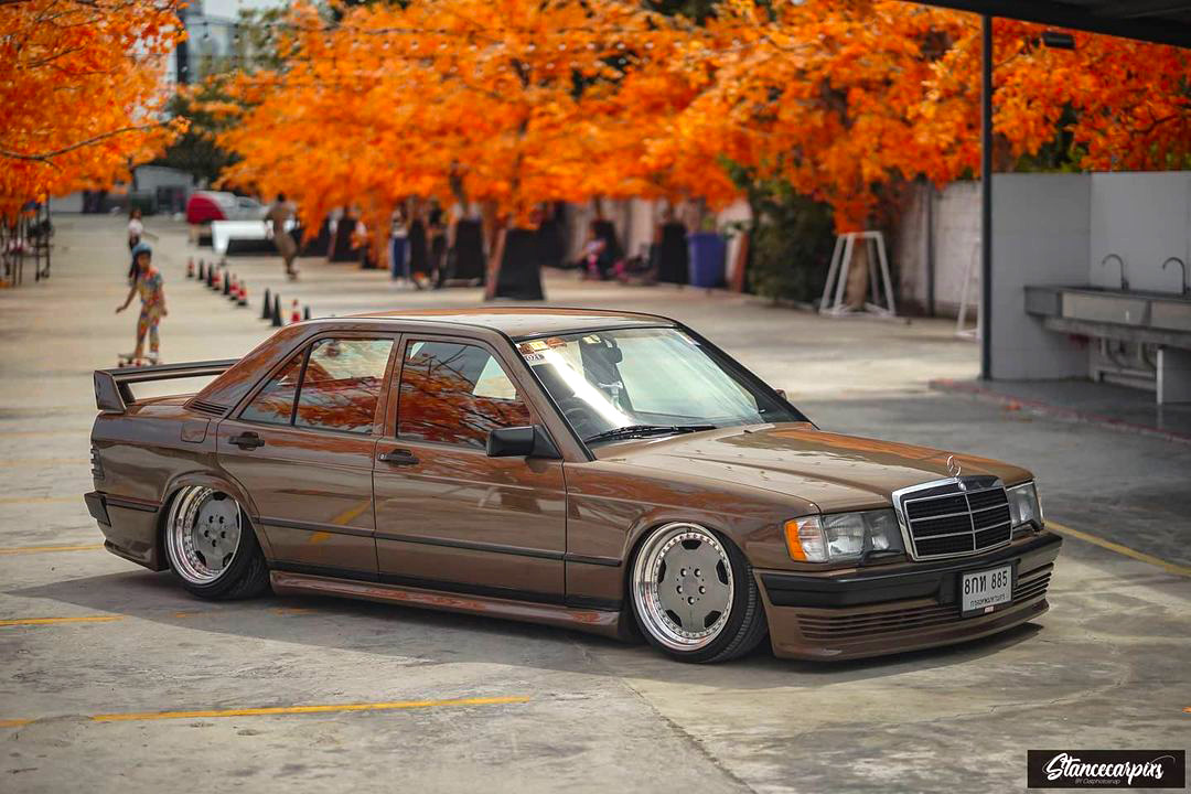 Bagged 1986 Mercedes 190E on AMG Hammer Rims From Thailand Part 