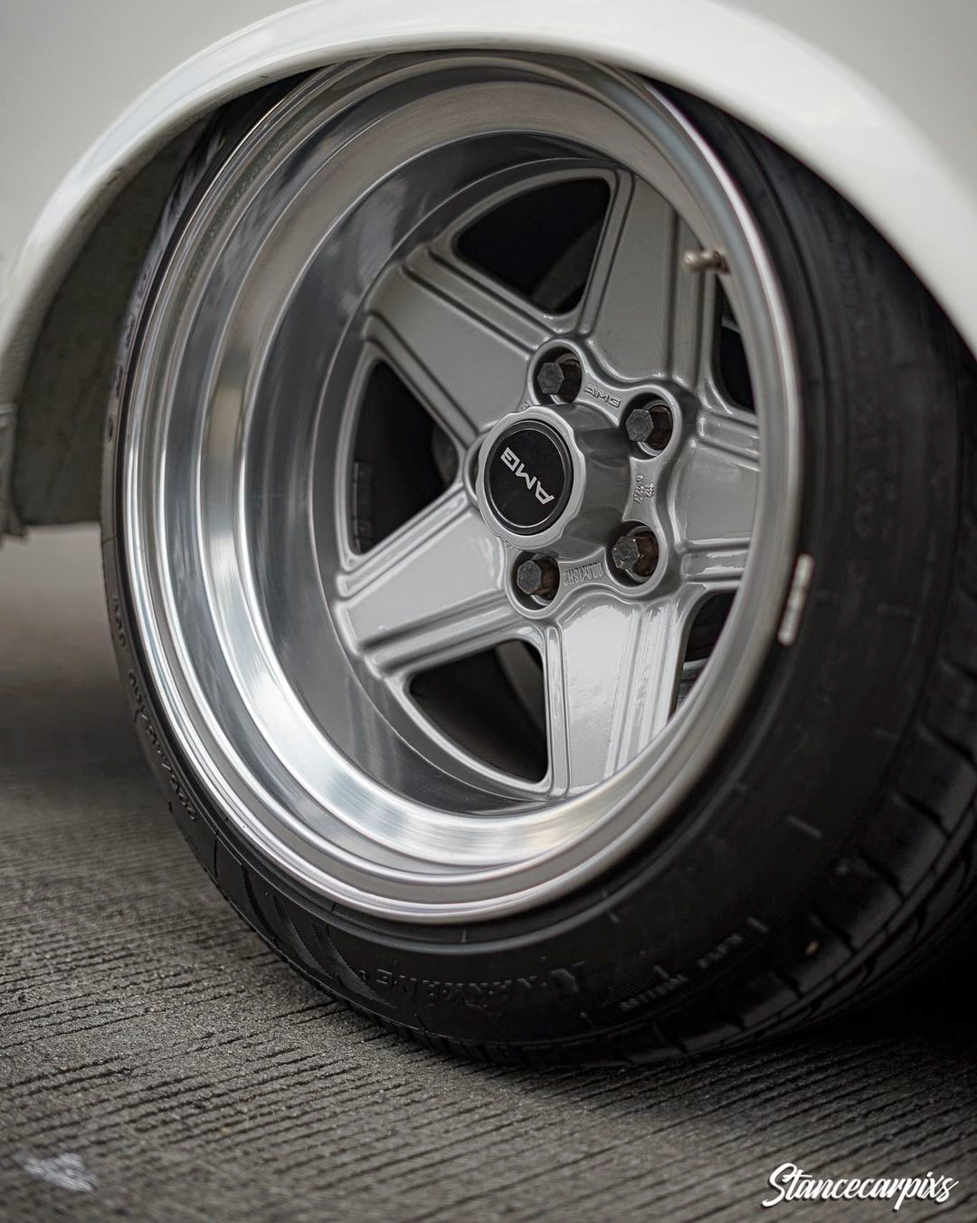 Mercedes W123 AMG wheels