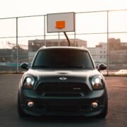 Lowered Mini Countryman R60 on coilovers