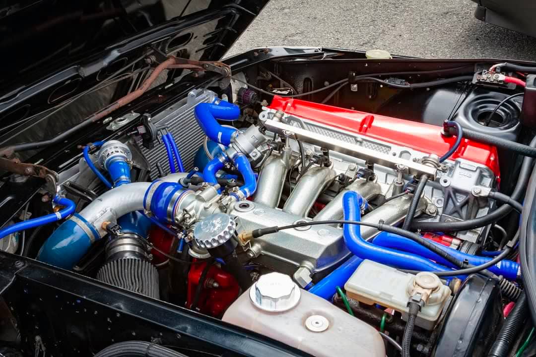 Fully custom turbocharged Saab 900 engine with mods and upgrades