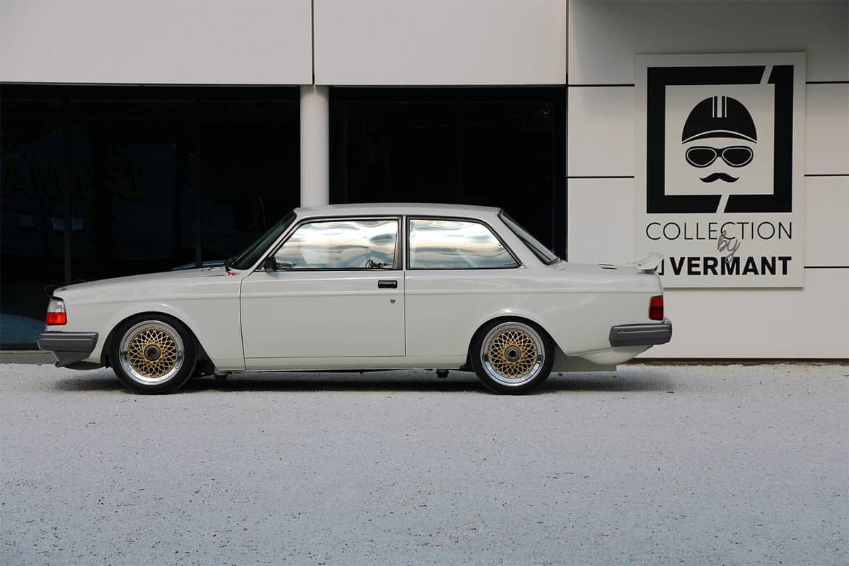Lowered Volvo 240 Coupe with low stance and coilovers