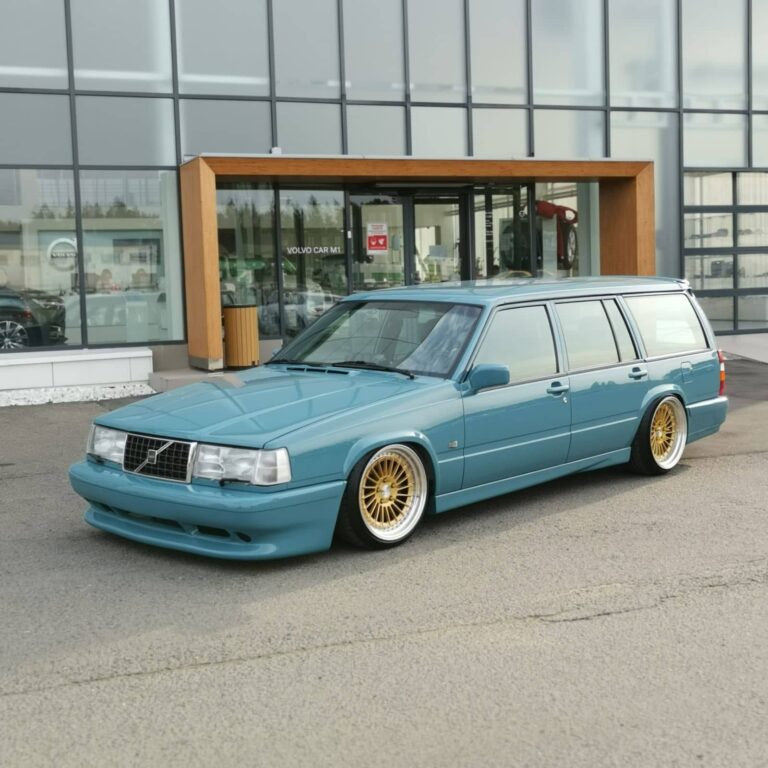 Slammed Volvo 940 Turbo Wagon - Ultimate 500HP Sleeper